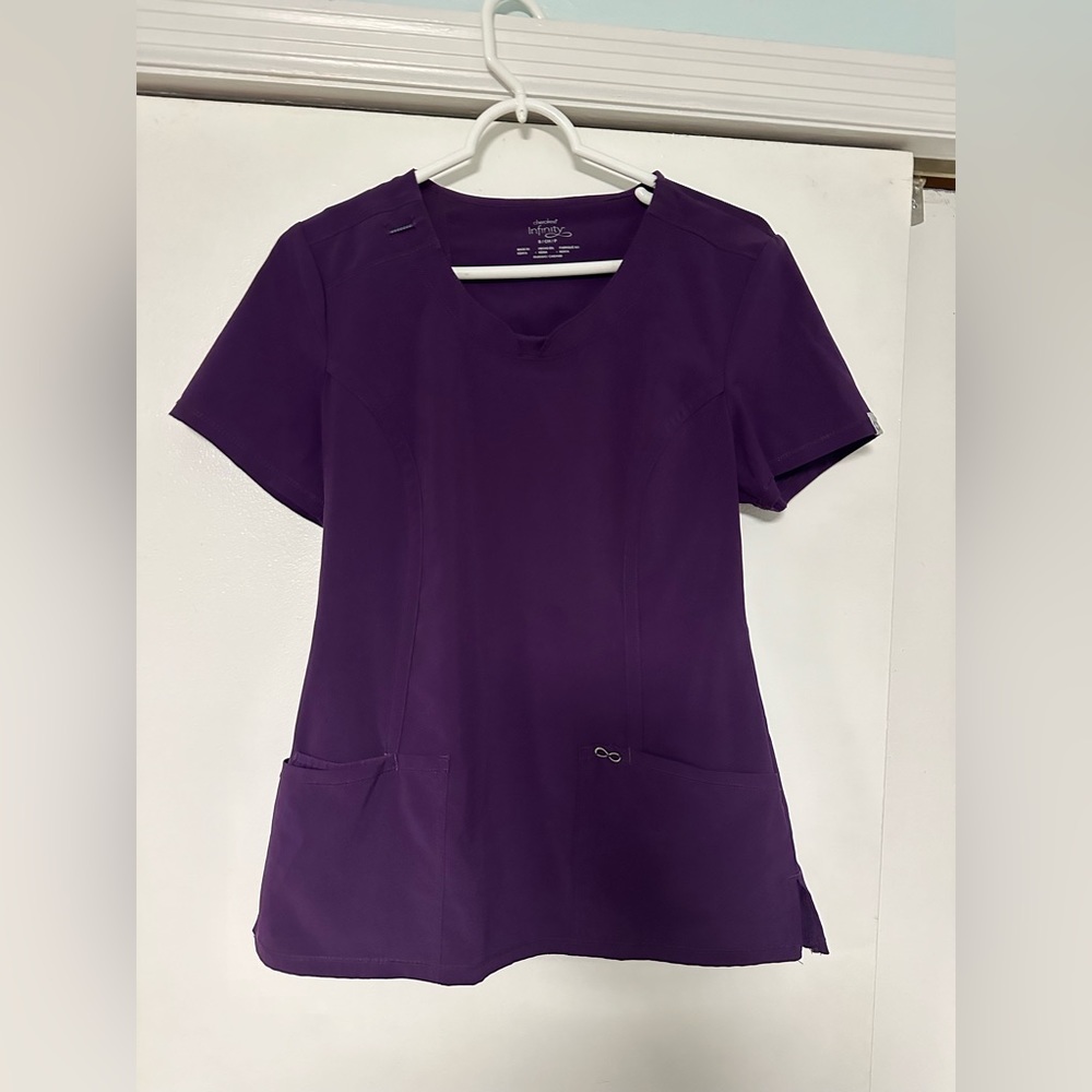 Cherokee Infinity scrub top